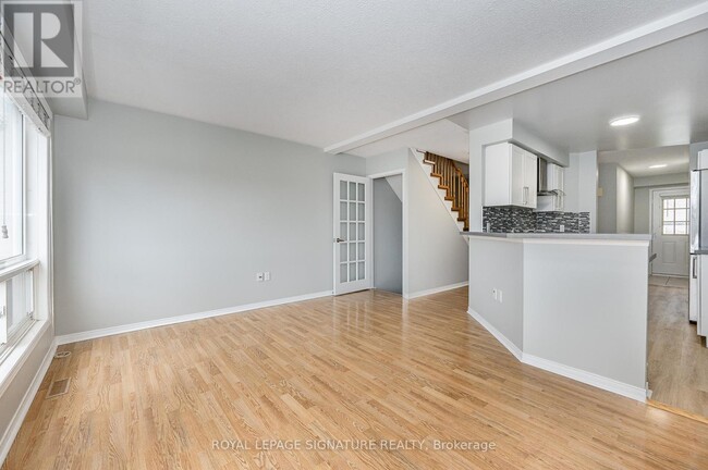 Building Photo - 190 Forum Dr