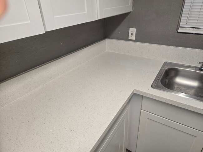 Building Photo - 2124 Exeter Dr