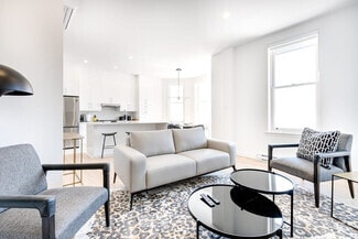 Building Photo - 405 Avenue du Mont-Royal O