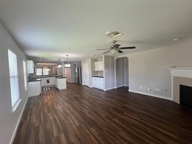 Foto del edificio - 15319 Sableton Crest Ln