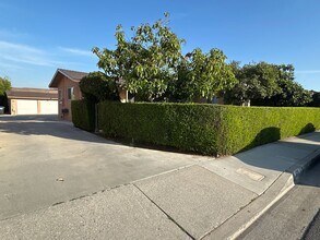 Building Photo - 608 N Orange Ave