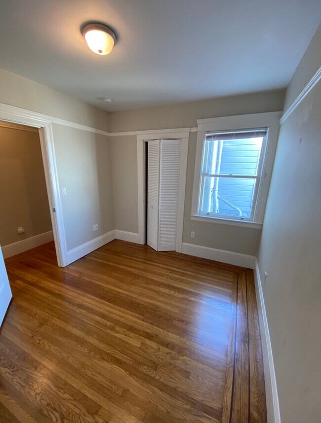 Building Photo - 581 Orizaba Ave