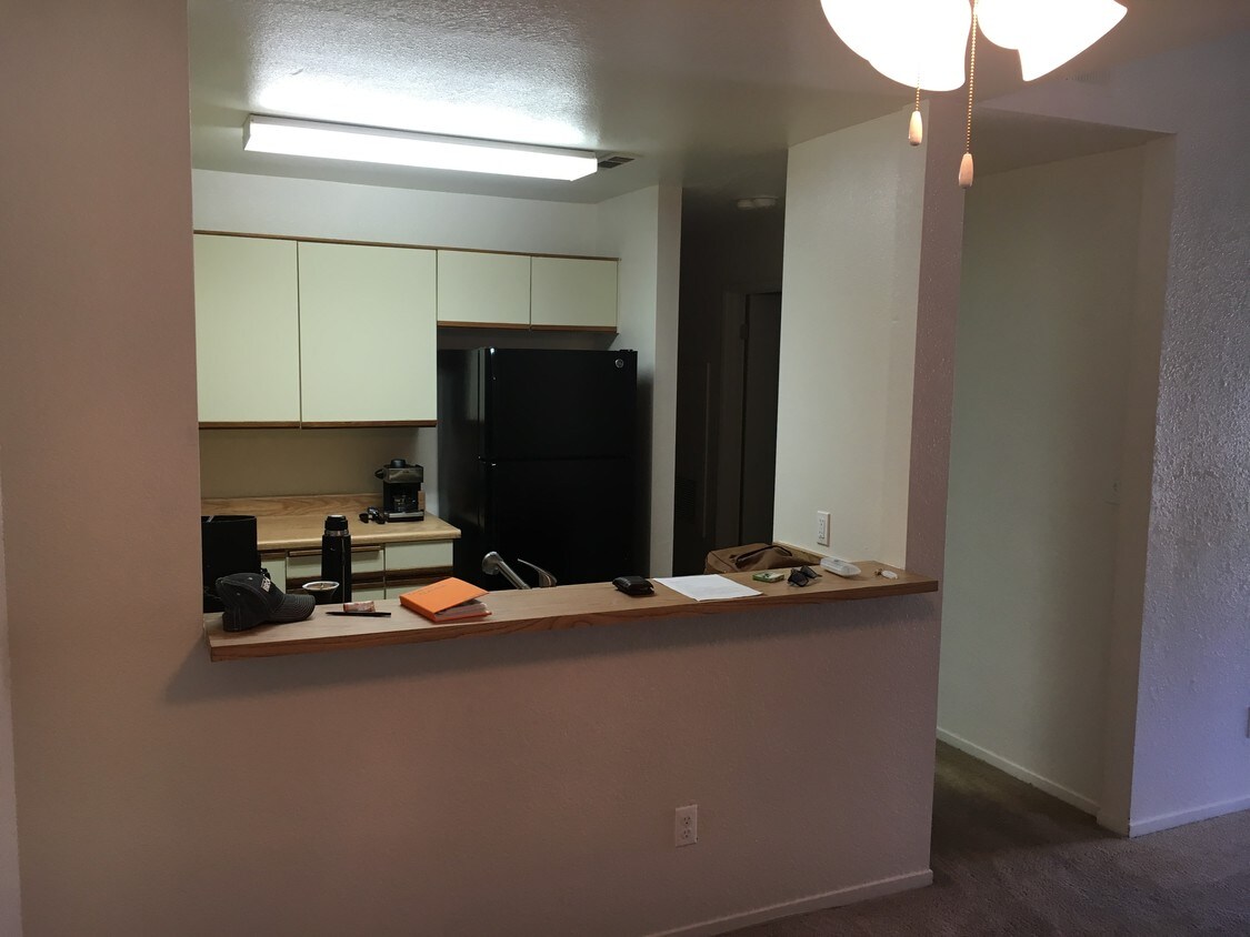 Foto principal - 576 W Carob Ave