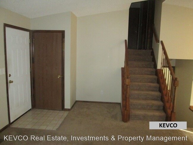 Building Photo - 3 br, 1 bath House - 2209 Whitetail Pl