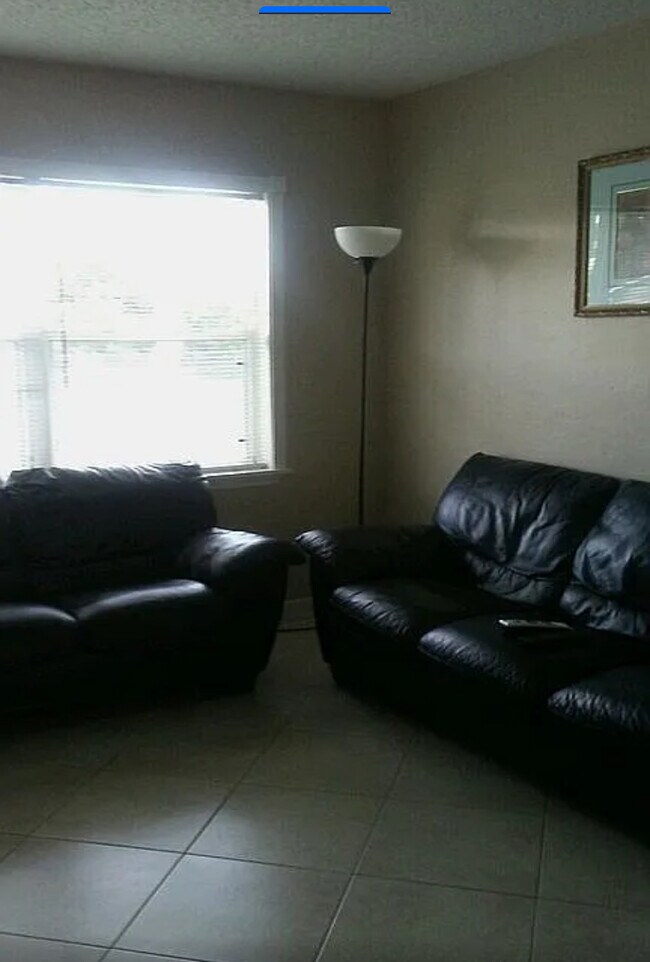 Foto del edificio - 21130 Bersell Ave