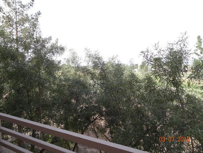 Foto del edificio - 5655 E Sahara Ave