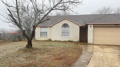 Building Photo - 3405 Caprock Cir