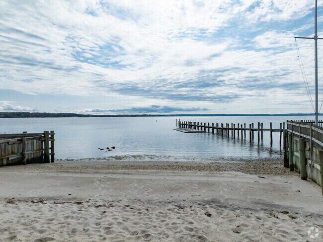 Boating is a popular activity in Cutchogue.