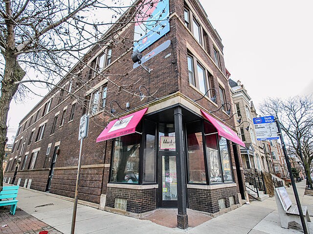 Primary Photo - 859 N Damen Ave