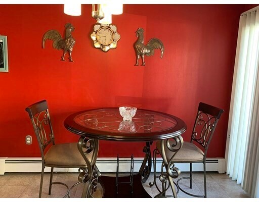 Foto del edificio - 100 Roper St