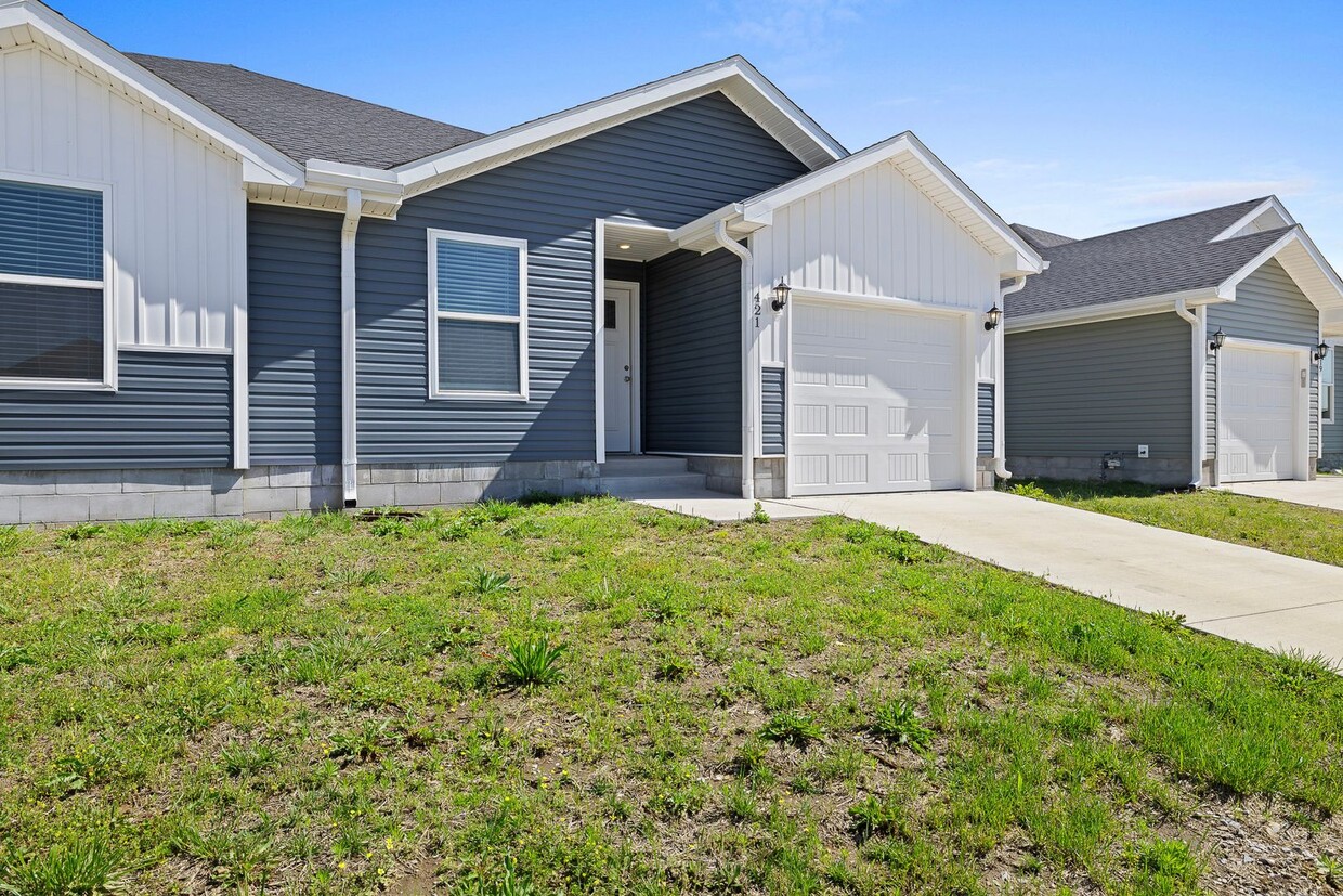 421 Alex Jordan Dr., Duenweg, MO 64841 Townhome Rentals in Duenweg MO