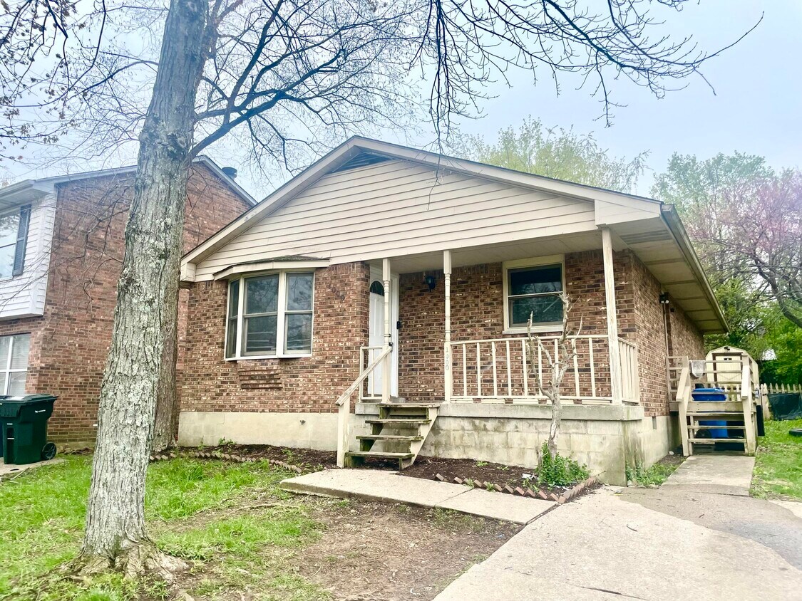 Primary Photo - 1000 Tatesbrook Dr