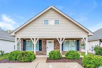 Building Photo - 304 Creek Run Cir