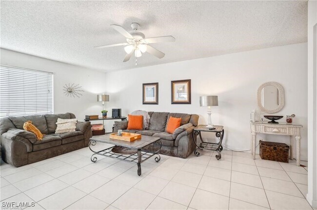 Building Photo - 3655 Boca Ciega Dr