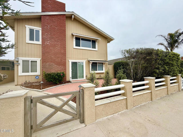 Foto del edificio - 5241 Beachcomber St