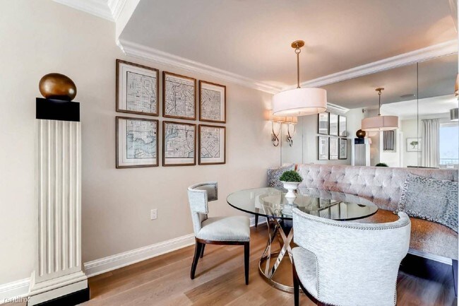 Building Photo - 2 br, 2 bath Condo - 2100 Delancey St Unit 6