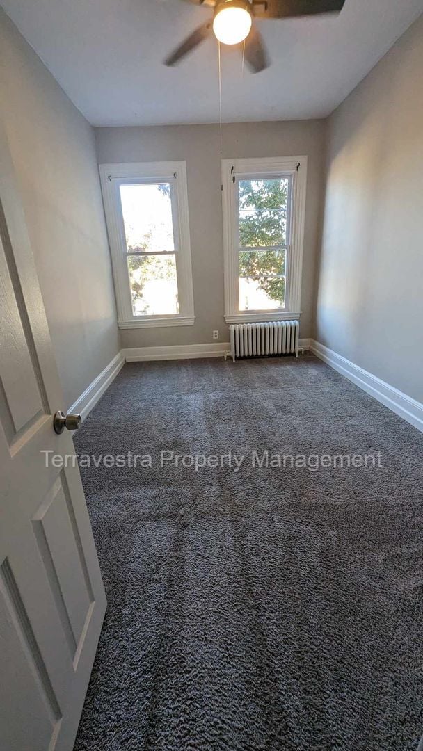 Building Photo - 506 N High St