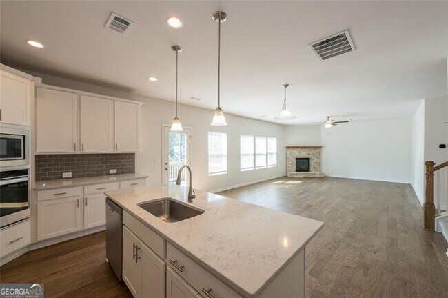 Foto del edificio - 921 Hickory Leaf Ct SE