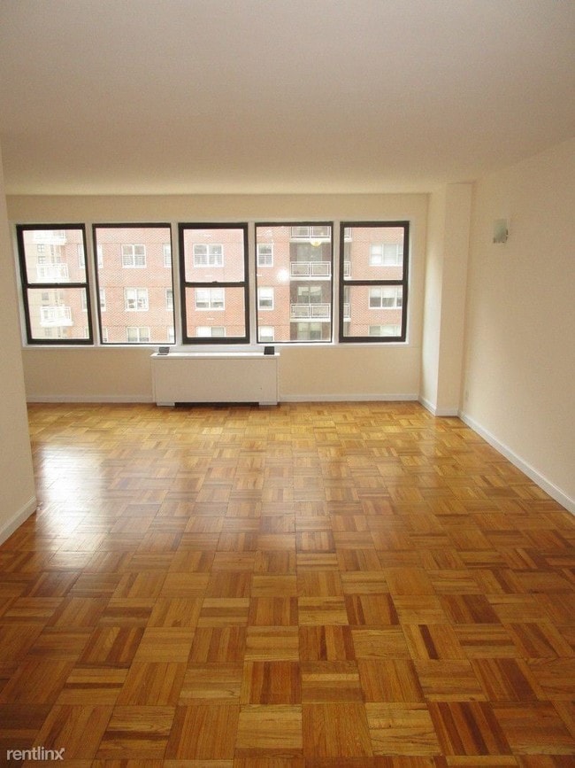 Building Photo - 355 E 72nd St