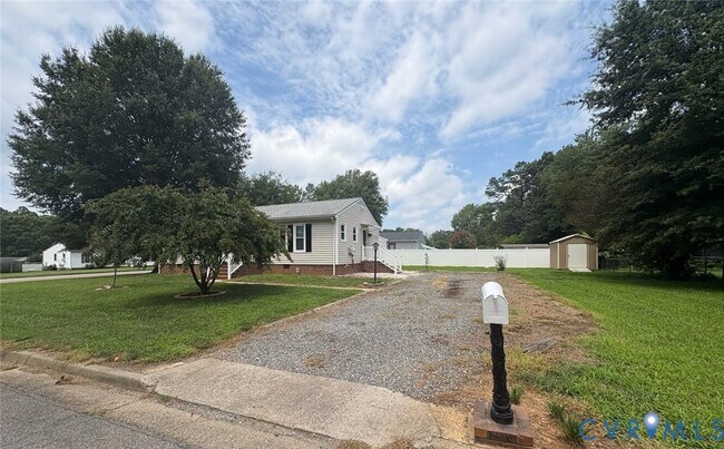 Foto del edificio - 5512 Gunshop Ln