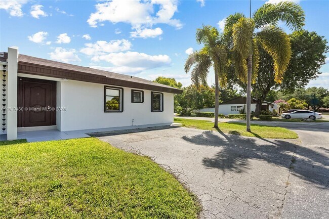 Foto del edificio - 5402 SW 138th Pl
