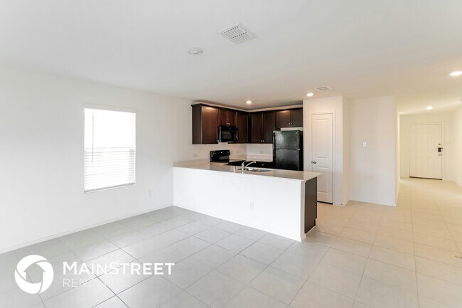 Foto del edificio - 5720 Rockrose Ln