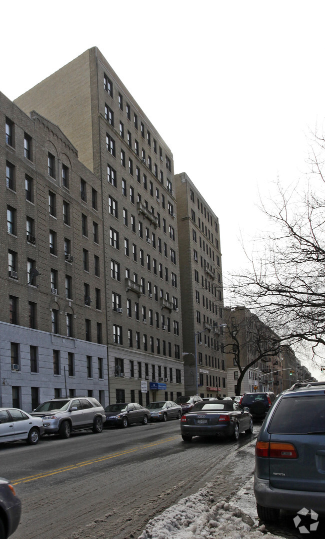 Building Photo - 130 Fort Washington Avenue