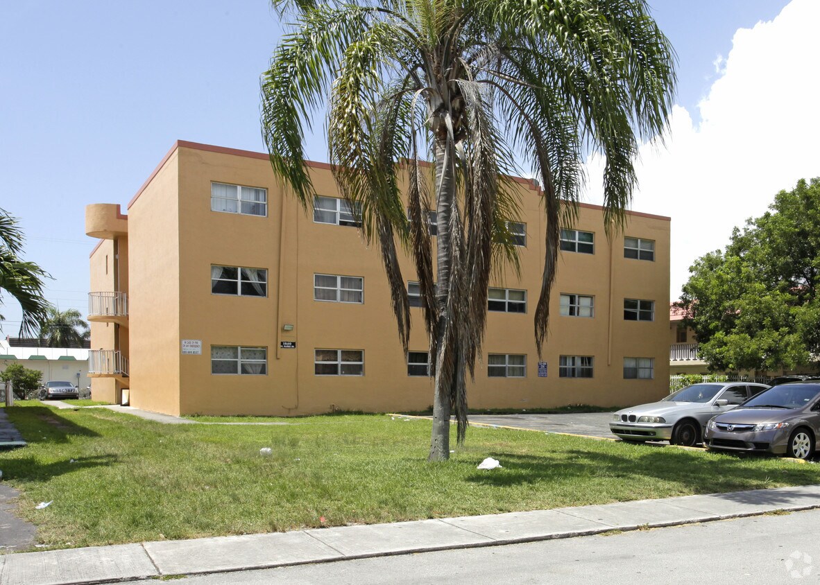 Building Photo - Bryan Apartments