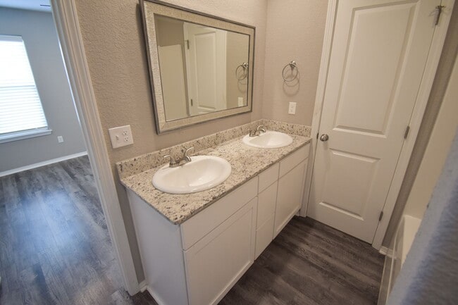 Foto del edificio - 820 Hindman Dr