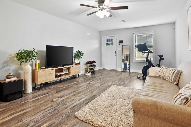 Foto del edificio - Pet Friendly Three Bedroom!