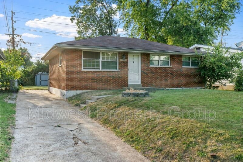 Primary Photo - 11809 Bridgevale Ave