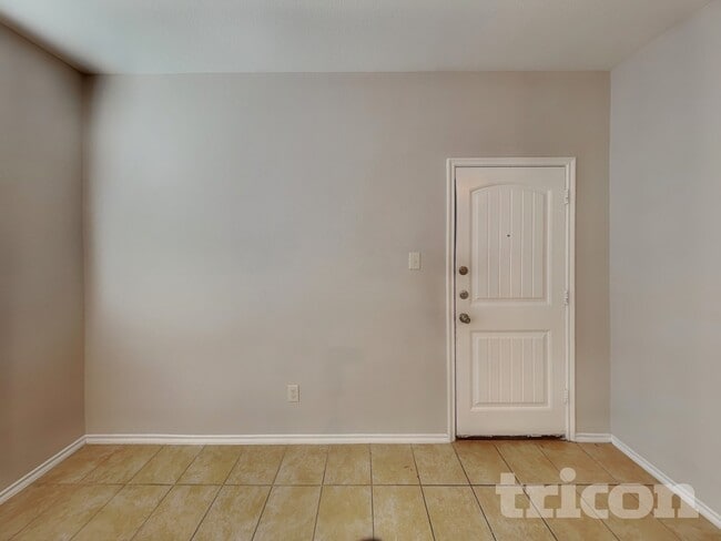 Building Photo - 247 Haywood Cir