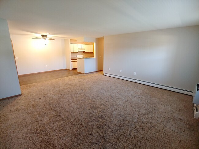 Foto del edificio - 394 Pine Tree Dr