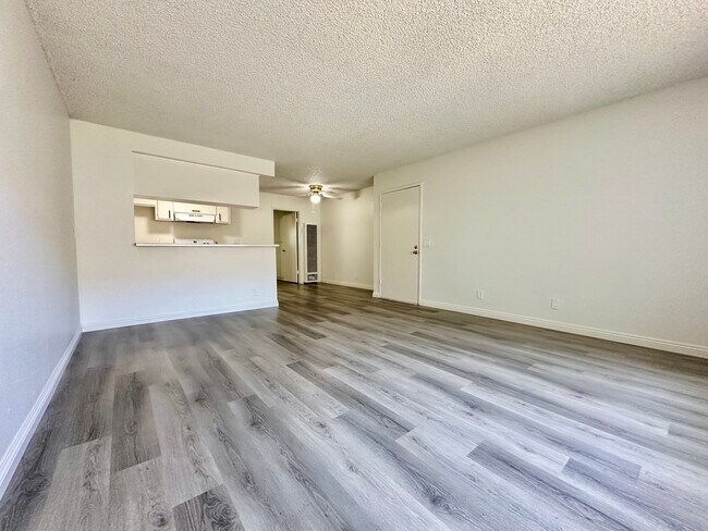 Building Photo - 9770 Beach St