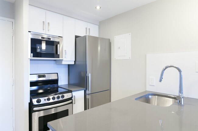 Photo du bâtiment - 3455 Rue Aylmer
