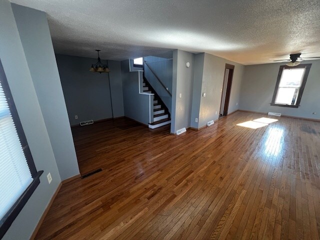 Foto del edificio - 817 W 7th St