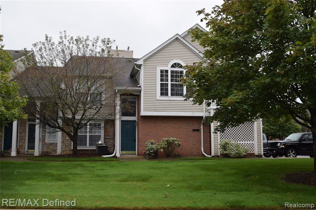 Foto principal - 5452 Pine Aires Dr
