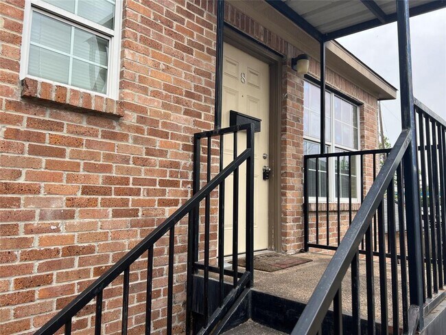 Building Photo - 4719 Clay St