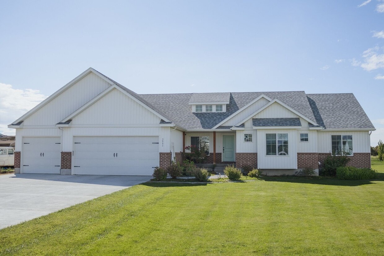 Foto principal - 3951 Woodland Dr