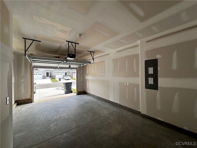 Building Photo - 10820 Farmstead Ml Ln