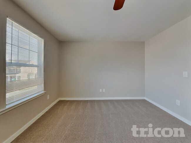 Foto del edificio - 513 Soaring St