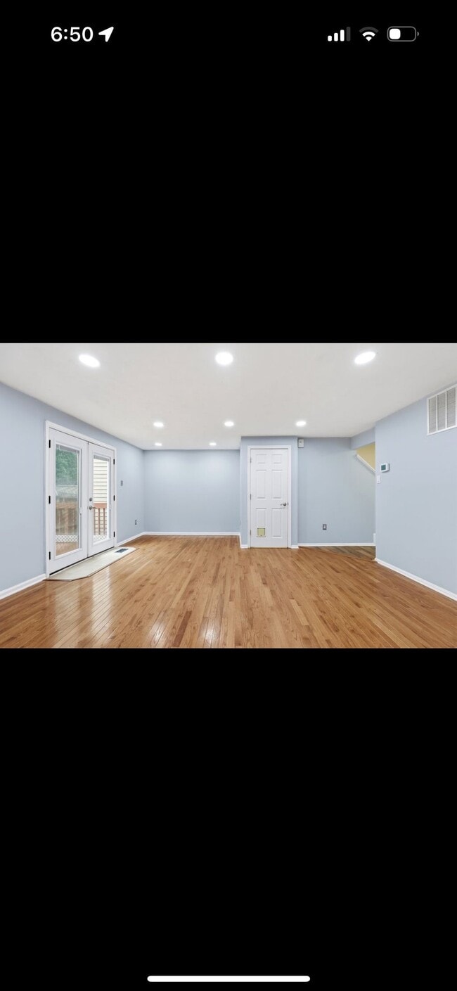 Building Photo - 57 Shrewsbury Ct