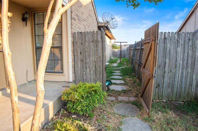 Building Photo - 6069 Dooley Dr