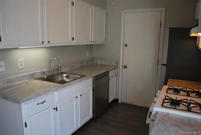 Building Photo - 39 Candlestick Ct