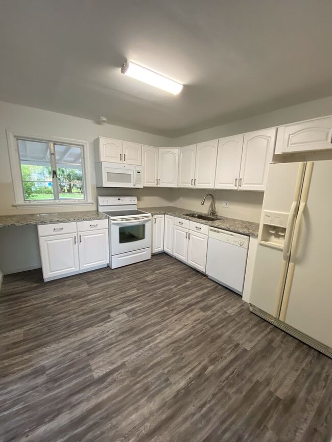 Building Photo - Single family home