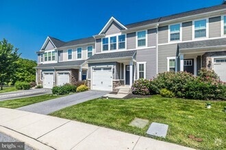 Building Photo - 155 Mulberry Dr