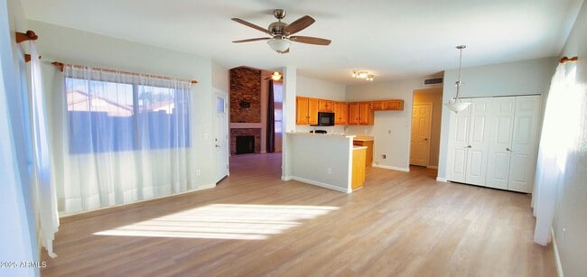 Foto del edificio - 13874 N 91st Dr