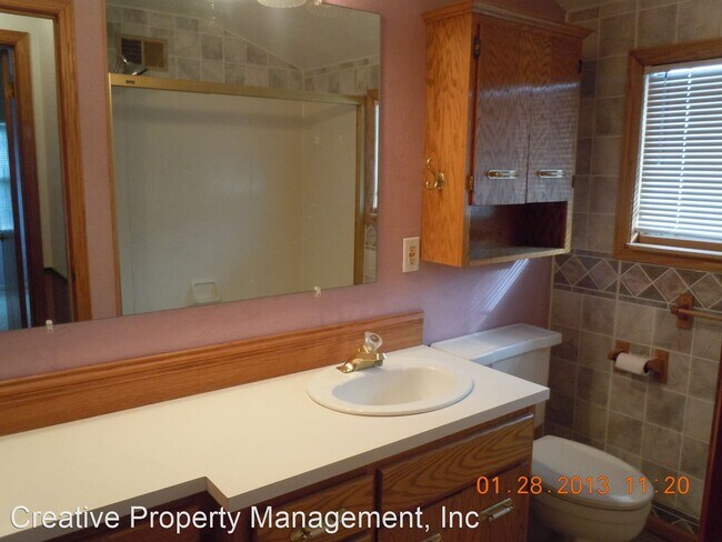 Building Photo - 2000 4th St NW