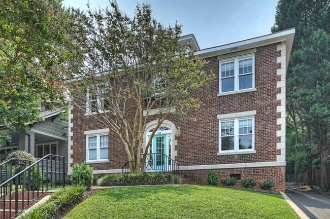 Building Photo - 518 Lamar Ave