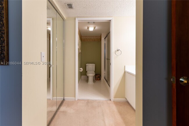 Building Photo - 1600 SW 127th Way